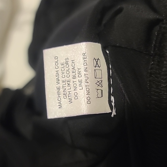 NWT Revolve KRISA one sleeve blouse in black XS - Picture 6 of 7